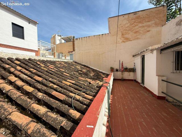 Casa unifamiliar Propiedad con Carácter y Amplias Posibilidades