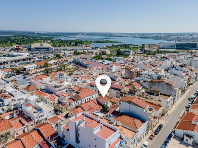 Casa unifamiliar, T2, 125m2, Centro histórico de Portimão