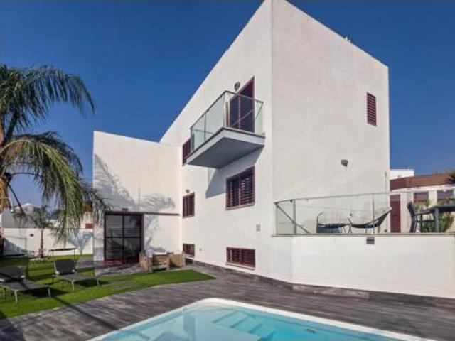 Casa unifamiliar Venta Dos Hermanas, Entrenúcleos