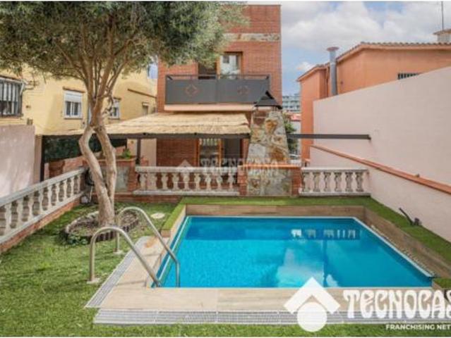 Casa unifamiliar Venta Santa Coloma de Gramenet, Singuerlín Les Oliveres Can Franquesa Guinardera