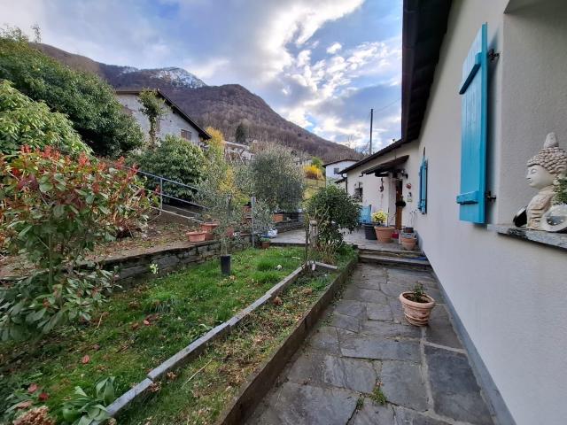 Casa unifamiliare con 4 locali e splendida vista panoramica sul Lago Verbano | dreamo. Ch