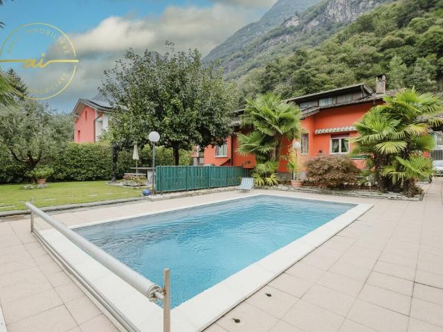 CASA UNIFAMILIARE CON GIARDINO E PISCINA