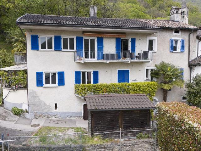 Casa unifamiliare con due unità abitative indipendenti a Mezzovico Vira, ammessa residenza secondaria