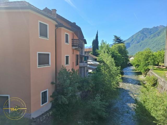 CASA UNIFAMILIARE IN POSIZIONE MERAVIGLIOSA A OSOGNA