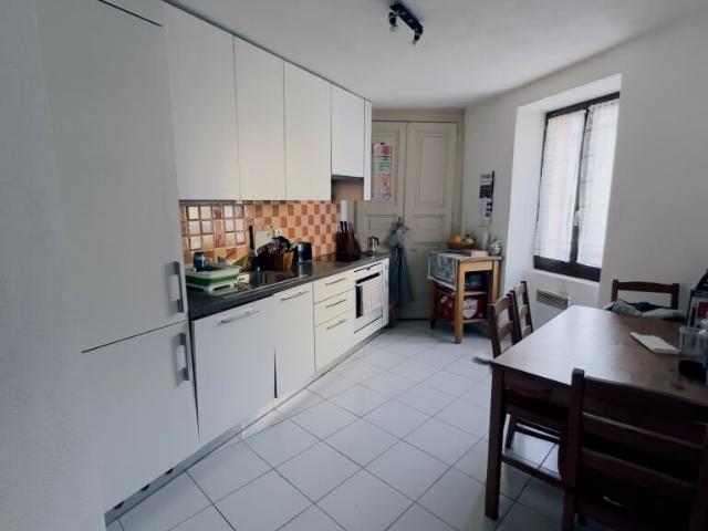 CASA UNIFAMILIARE RISTRUTTURATA DI 5 LOCALI A MIGLIEGLIA