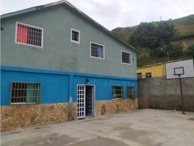 Casa Urb Villa El Bosque Sector Las Guamas Lagunetica Los Teques
