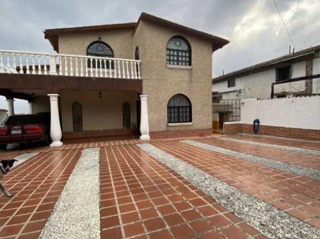 CASA URB LA MORITA SAN ANTONIO DE LOS ALTOS 845 M²