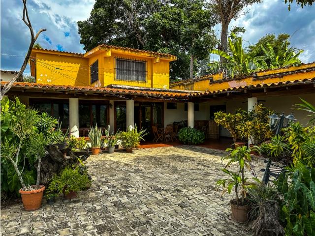 Casa, Urb. Las Colinas