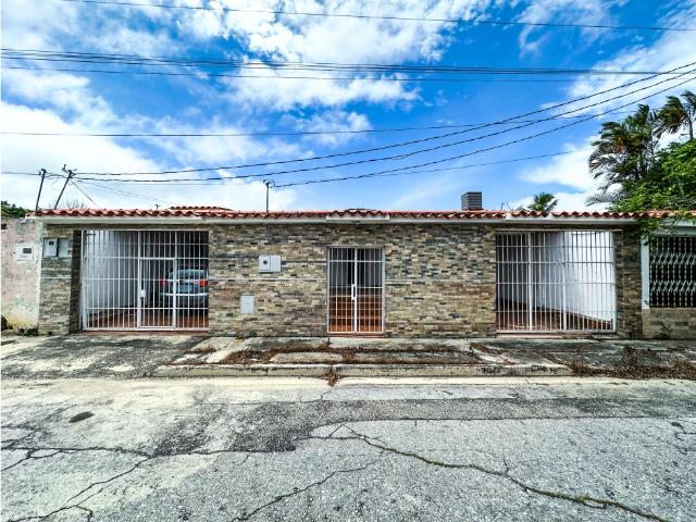 Casa, Urb. Las Trinitarias