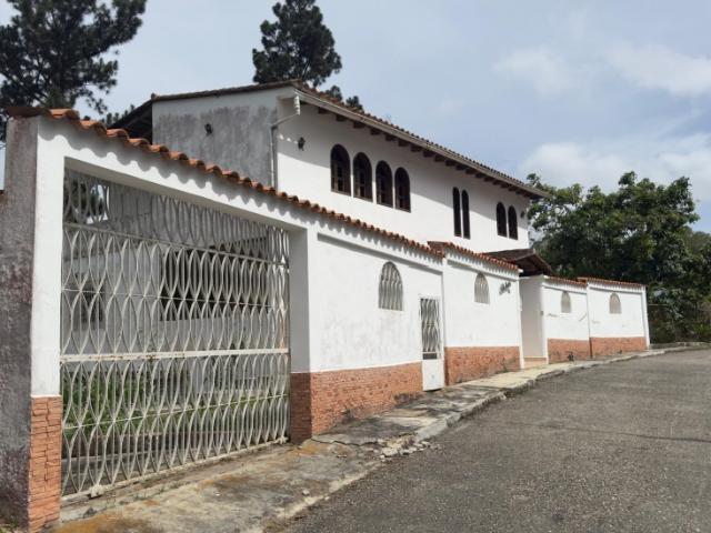 CASA URB. PICOT SAN ANTONIO DE LOS ALTOS