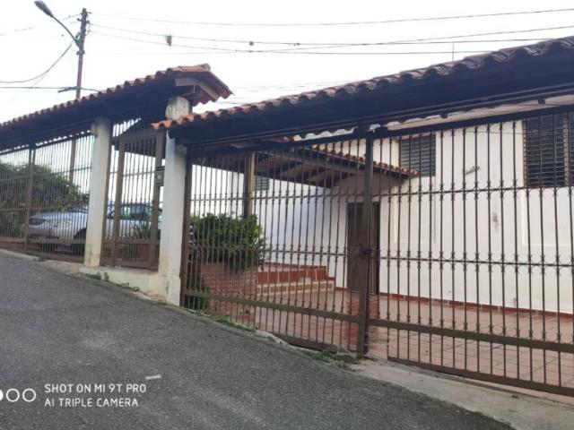 Casa Urb. Potrerito Calle Guaicamacuto San Antonio de Los Altos JR