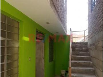 Casa Urbana 4 Pisos