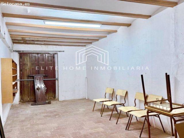 CASA URBANA EN BUEN ESTADO IDEAL TANTO PARA USO RESIDENCIAL COMO HOSTELERIA O COMERCIAL