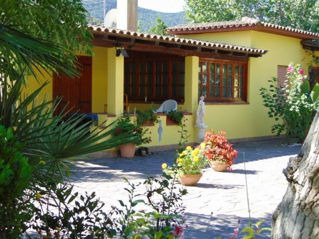 Casa vacanze villino con ampio giardino