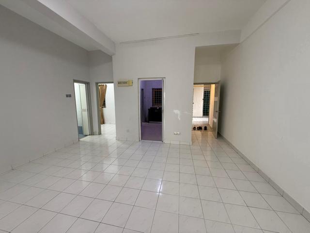 Casa Valencia Apartment 1130sf 3 Bedroom