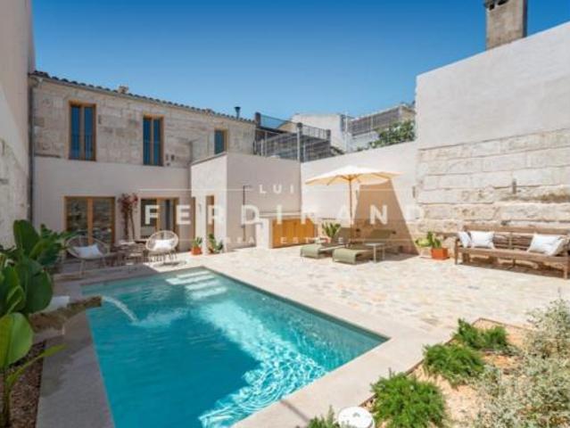 Casa Venta Maria de la Salut, Maria de la Salut