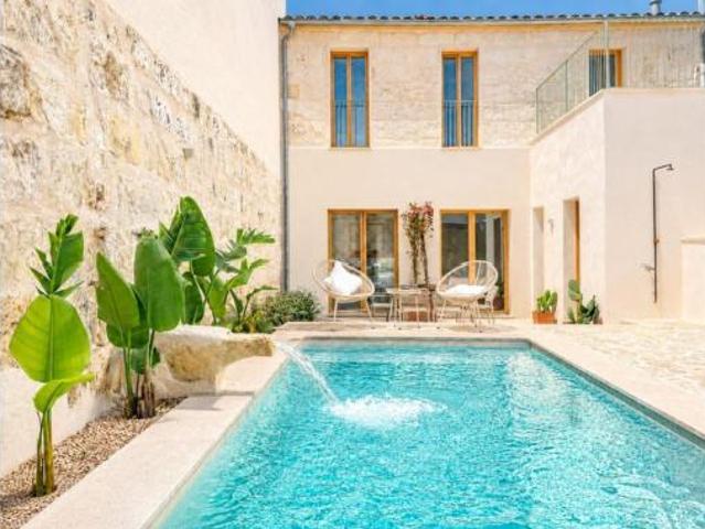 Casa Venta Maria de la Salut, Maria de la Salut