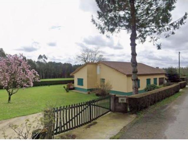 Casa Venta Mesía, A Iglesia Albixoi