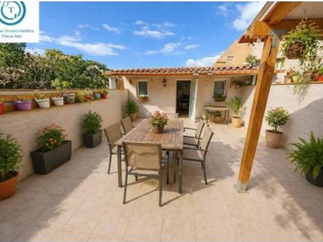 Casa Venta Mollet del Vallès, Col·legis Nous