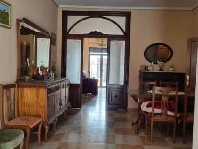 Casa Venta Oliva, Nucli Urbà