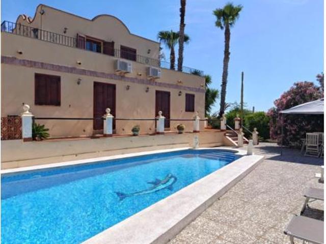 Casa Venta Oliva, Nucli Urbà