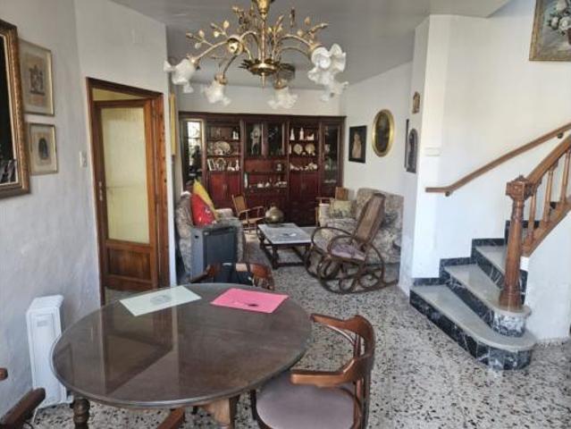 Casa Venta Oliva, Nucli Urbà