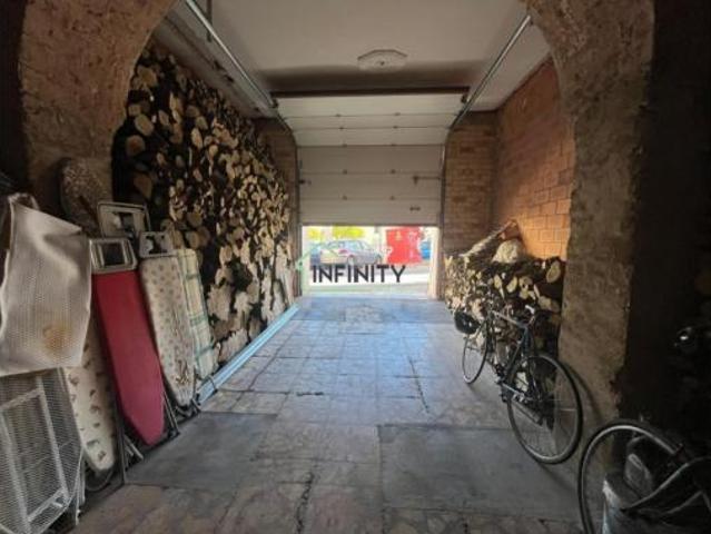 Casa Venta Oliva, Nucli Urbà