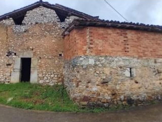 Casa Venta Onís, Avín
