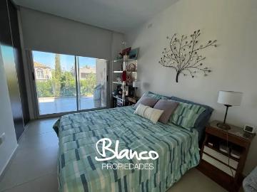 Casa Venta a estrenar 6 ambientes, 3 cocheras, 231m2, Los Lagos, Nordelta | Inmuebles Clarín