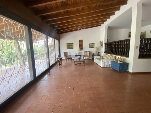 CASA VENTA CUMBRES DE CURUMO 600MTS2 5H/5B/4PE