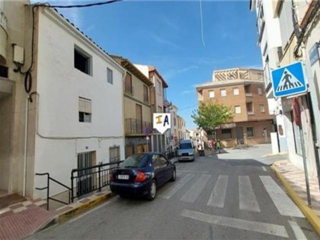 Casa Venta Castillo de Locubín, Castillo de Locubín