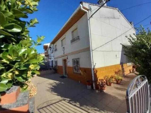 Casa Venta Castillo de Locubín, Castillo de Locubín