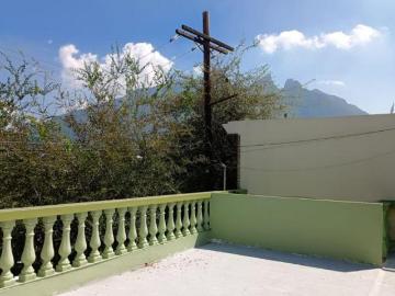 Casa Venta con 220 m² superficie de terreno y 4 habitaciones, Colonia Primavera Monterrey