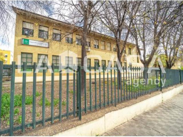 Casa Venta Dos Hermanas, Centro Doña Mercedes