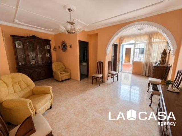 Casa Venta Dos Hermanas, Centro Doña Mercedes