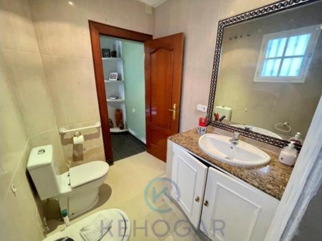 Casa Venta Dos Hermanas, Centro Doña Mercedes