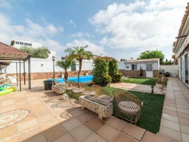 Casa Venta Dos Hermanas, Entrenúcleos