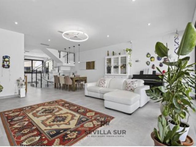 Casa Venta Dos Hermanas, Entrenúcleos