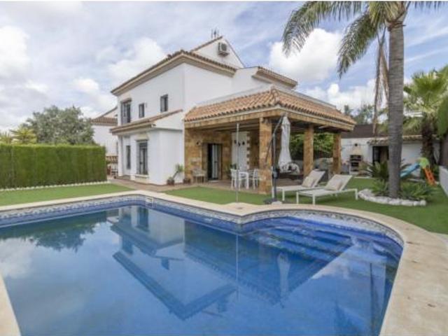Casa Venta Dos Hermanas, Entrenúcleos