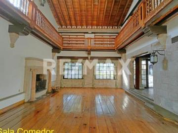 CASA VENTA EN BARRIO SANTA CATARINA 1,989 M2T 987 M2C