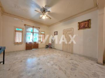 CASA VENTA EN COL. CARMEN / 237m2