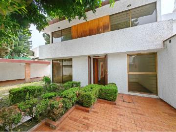 CASA VENTA EN ESQUINA EN COAPA / 267m2 / JARDIN 21 m2