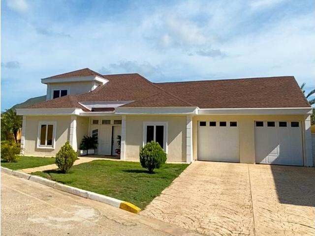 Casa Venta en Urb. Margarita Country Club Nueva Esparta