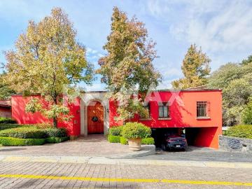 Casa Venta Estilo Hacienda en Club de Golf Los Encinos