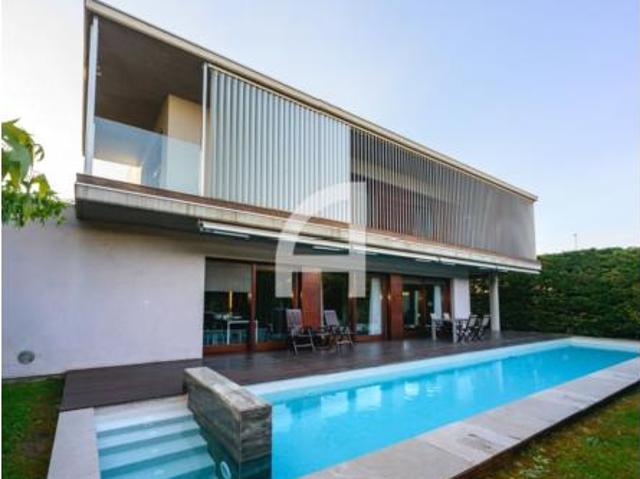 Casa Venta Figueres, Parc Bosc Castell de Sant Ferran