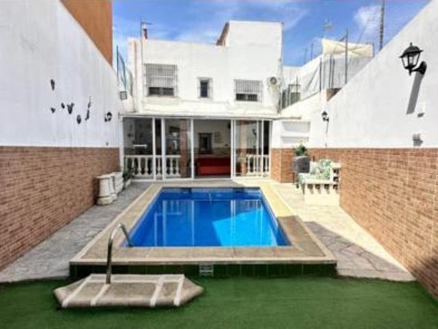 Casa Venta La Línea de la Concepción, San Pedro Gabriel Miró María Guerrero