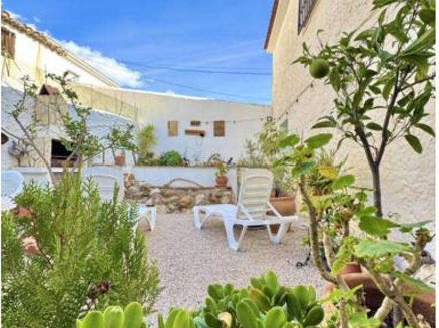 Casa Venta Periana, Catalán