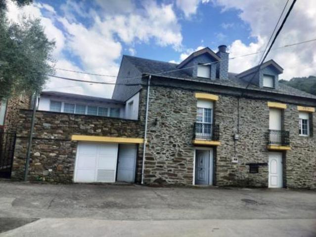 Casa Venta Ponferrada, Flores del Sil La Martina
