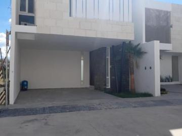 Casa Venta por el Campanario Fraccionamiento Cerrado al Norte en Aguascalientes