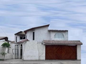 CASA VENTA SAN BORJA 3 ESTACIONAMIENTOS PISCINA
